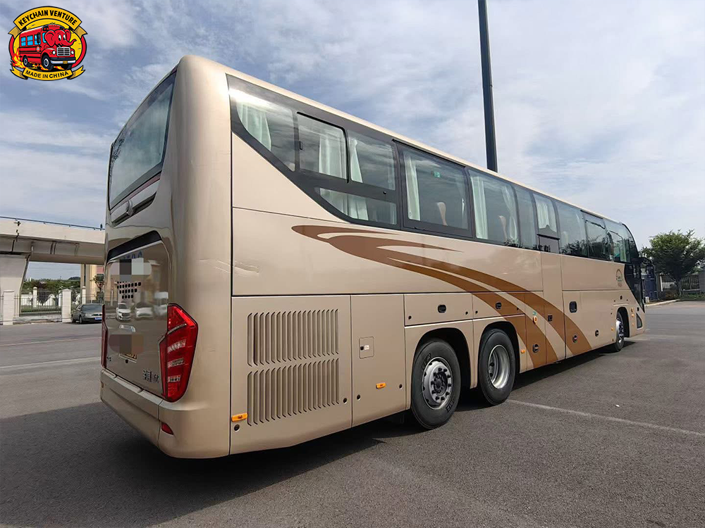 Yutong ZK6137 Golden1