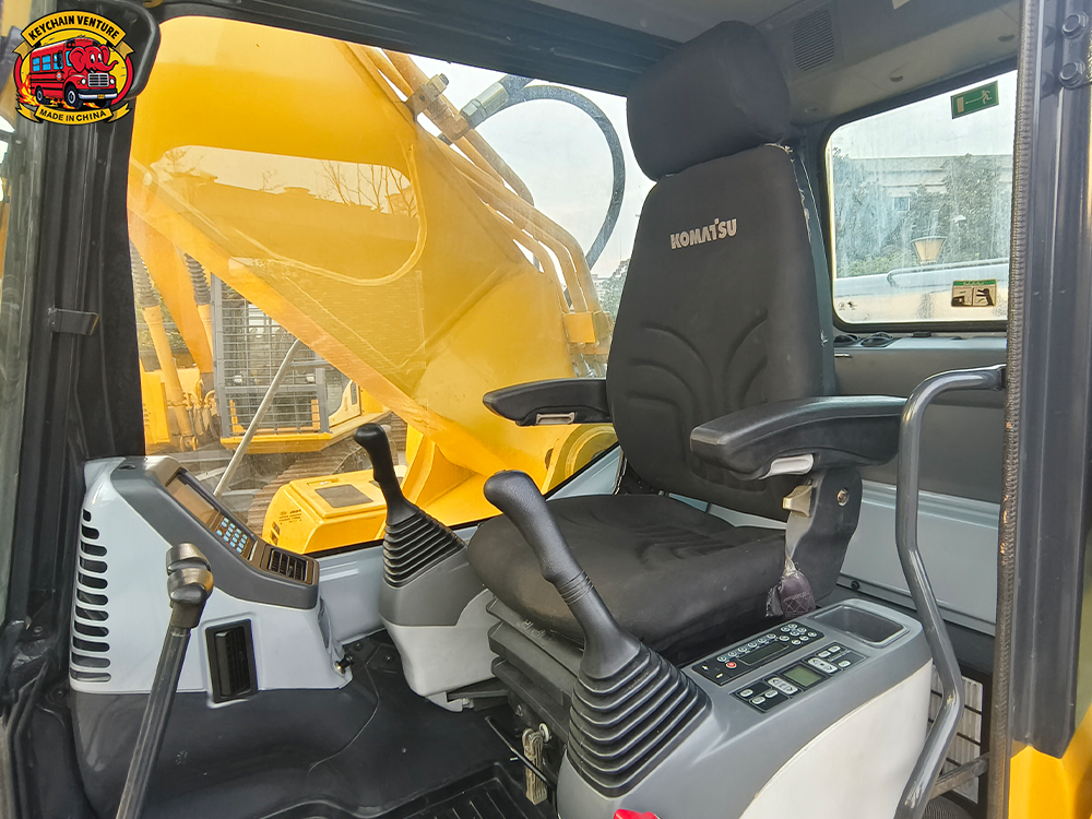 Komatsu