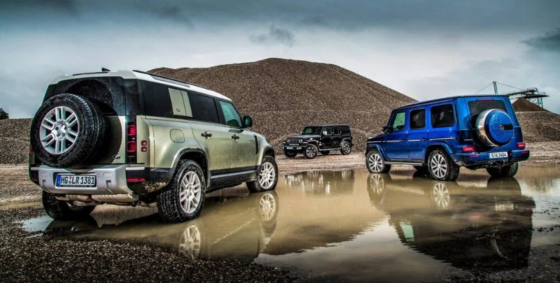 Land Rover Defender vs Jeep Wrangler vs Mercedes G-Class group test review (1)
