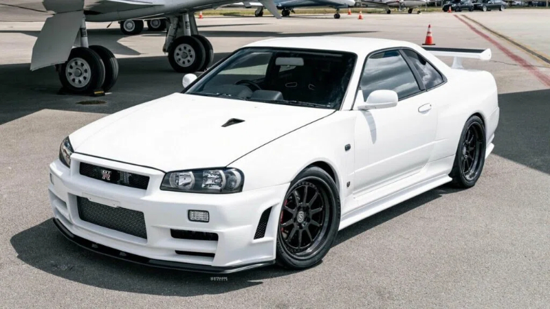 This Nissan Skyline GT-R V-Spec II Looks Just About Perfect _ Carscoops